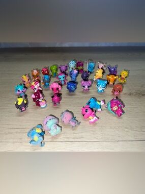 Hatchimals CollEGGtibles Lot – 30+ Figures Mixed Bundle